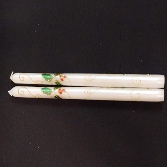 🎄HOLIDAY GLITTER HOLLY AND BERRY TAPER candles - Picture 3 of 5